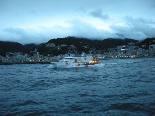 cruise1005.jpg