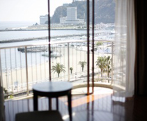 海の見えるお部屋でのんびり。